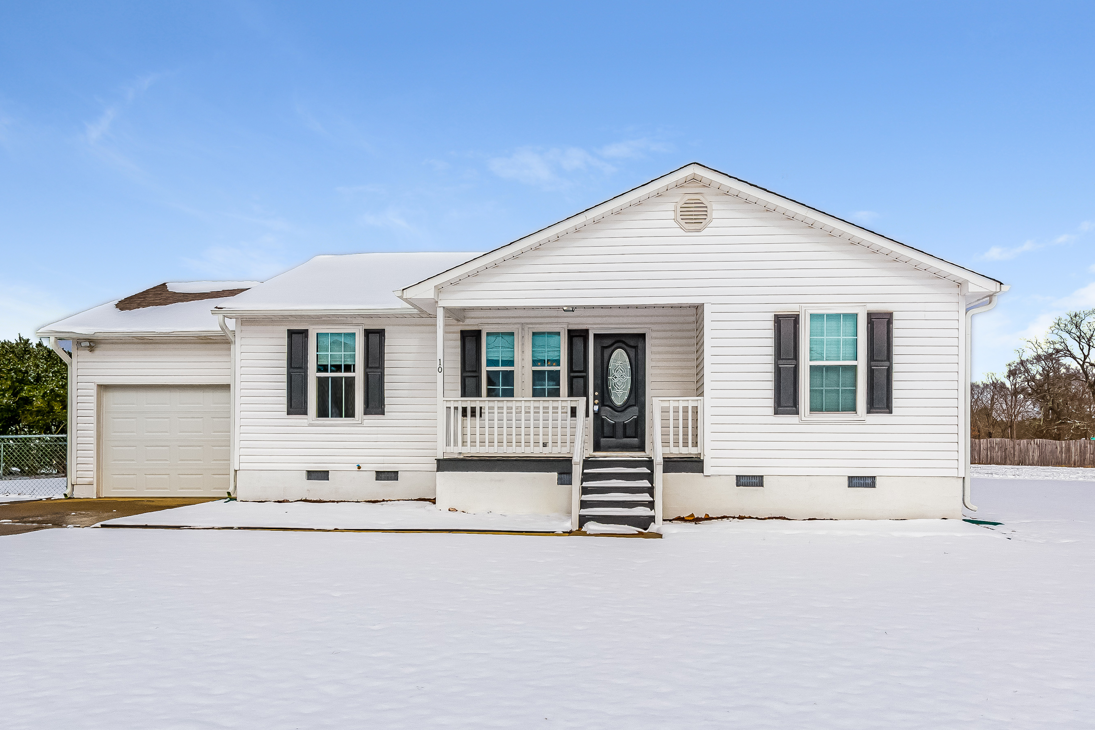 10 KATZ LN ANGIER, NC 27501